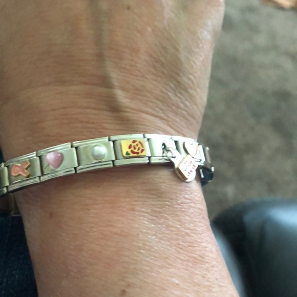 Italian Charm Bracelet with MOM BREAST CANCER 6 Charms Starter Bracelet 18 Link - Picture 1 of 3